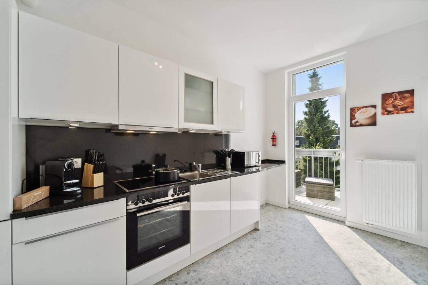 Infinity Stay Ferienapartments Rheinstrasse Wilhelmshaven Esterno foto