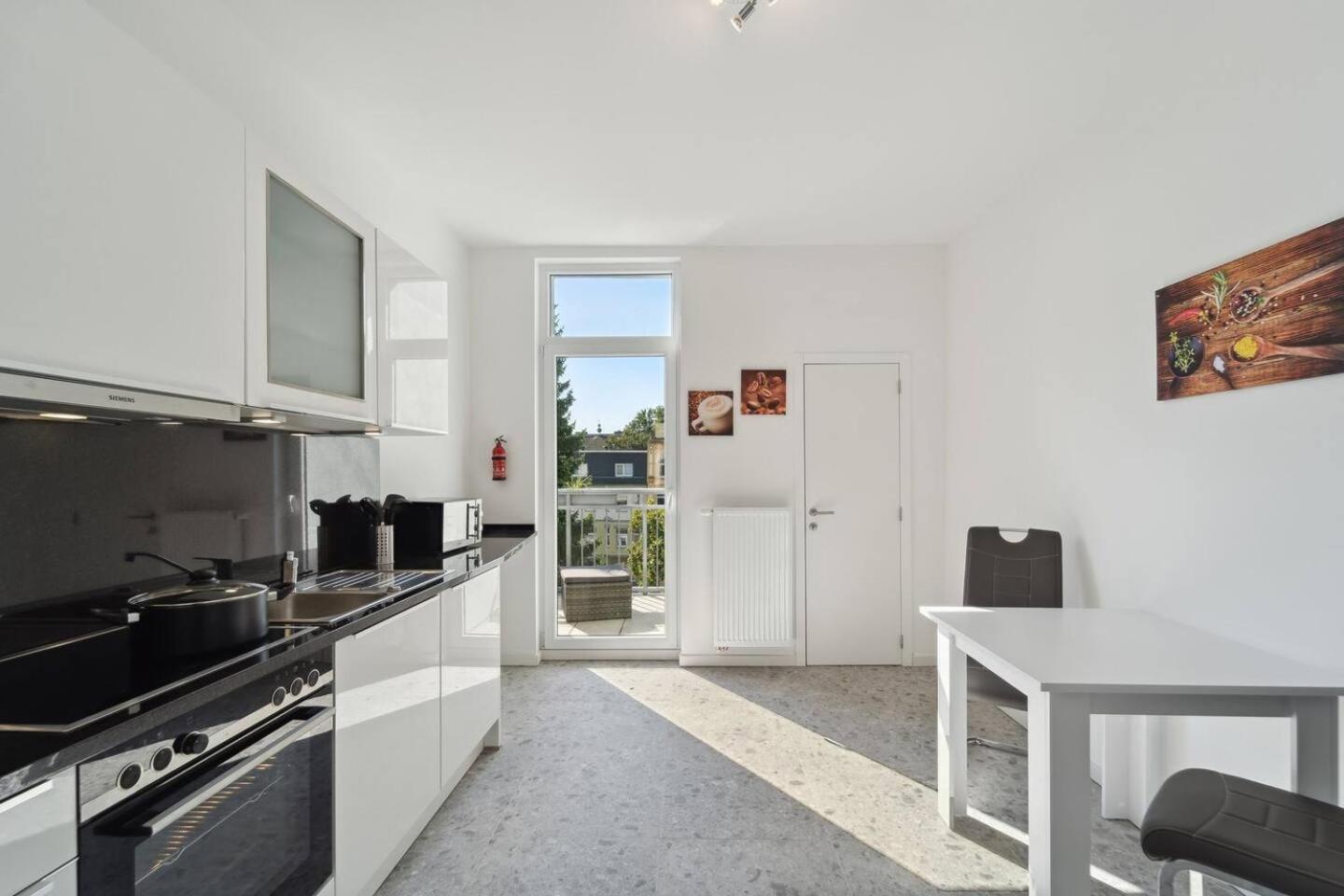Infinity Stay Ferienapartments Rheinstrasse Wilhelmshaven Esterno foto