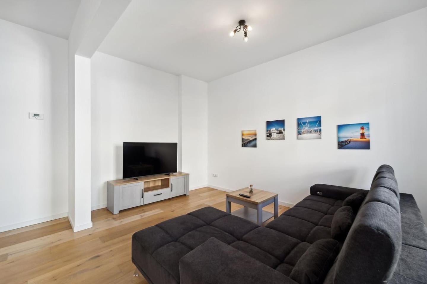 Infinity Stay Ferienapartments Rheinstrasse Wilhelmshaven Esterno foto