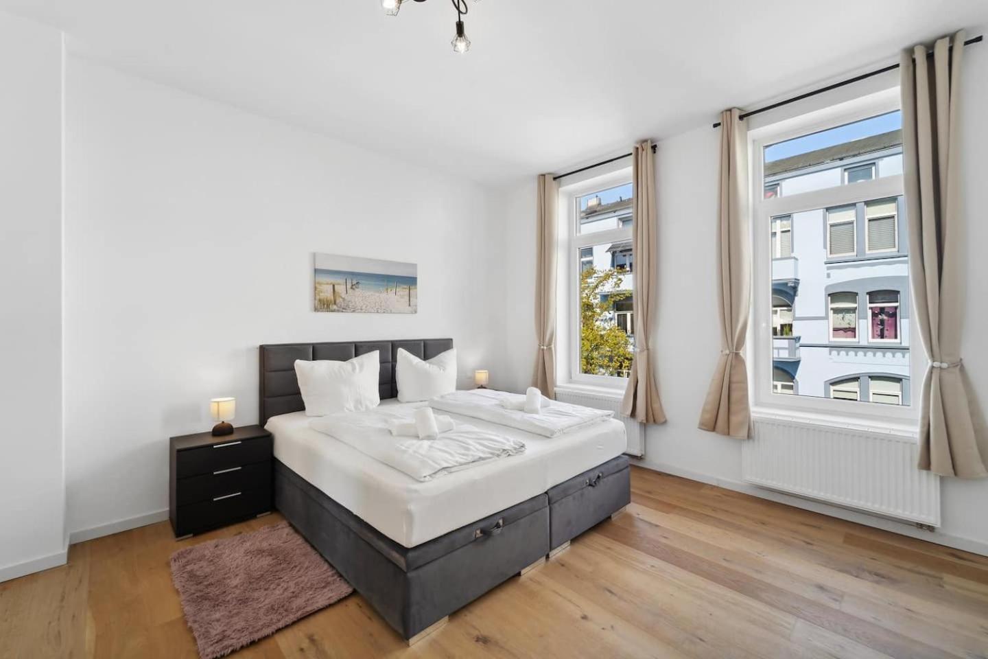 Infinity Stay Ferienapartments Rheinstrasse Wilhelmshaven Esterno foto