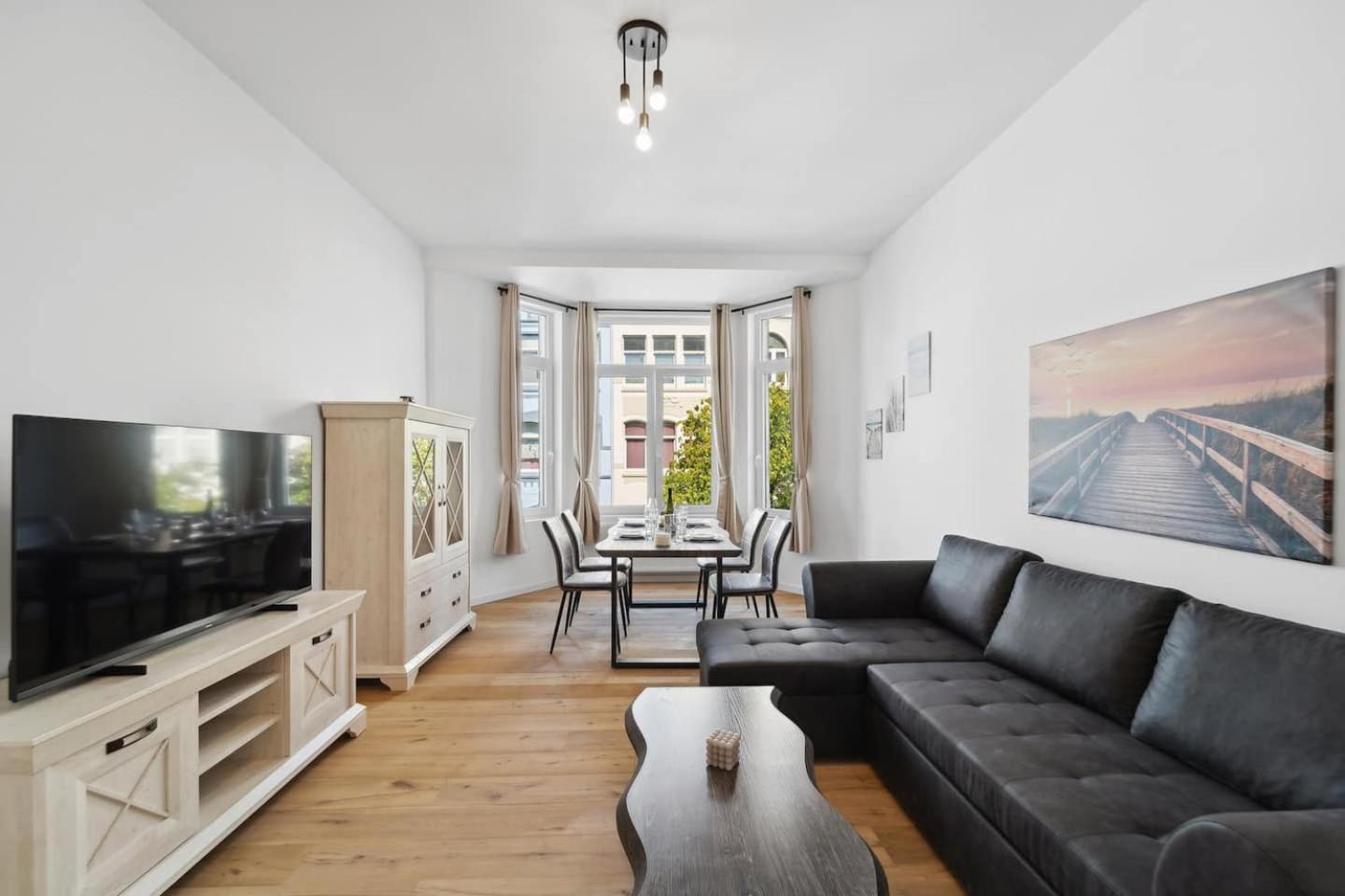 Infinity Stay Ferienapartments Rheinstrasse Wilhelmshaven Esterno foto