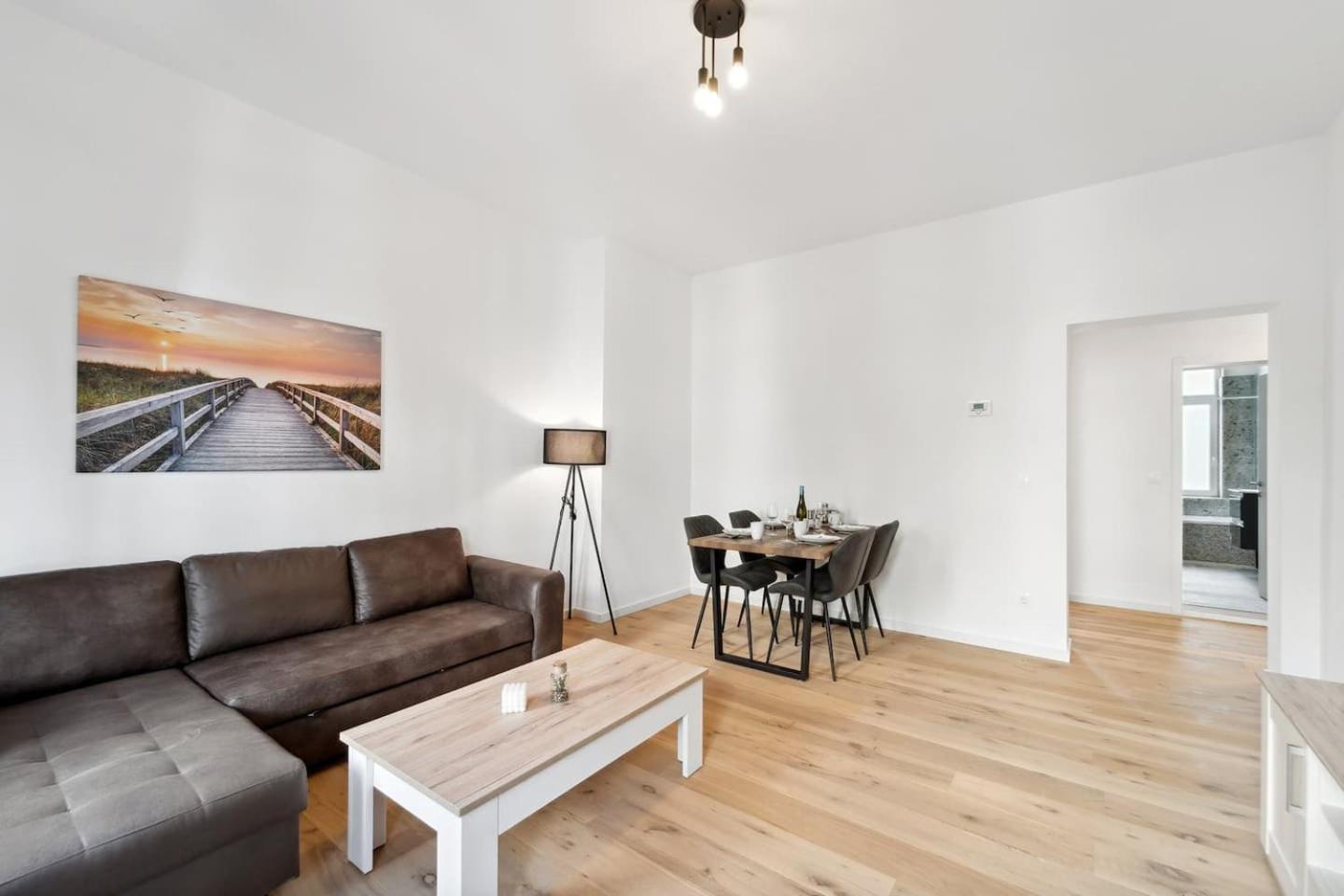 Infinity Stay Ferienapartments Rheinstrasse Wilhelmshaven Esterno foto