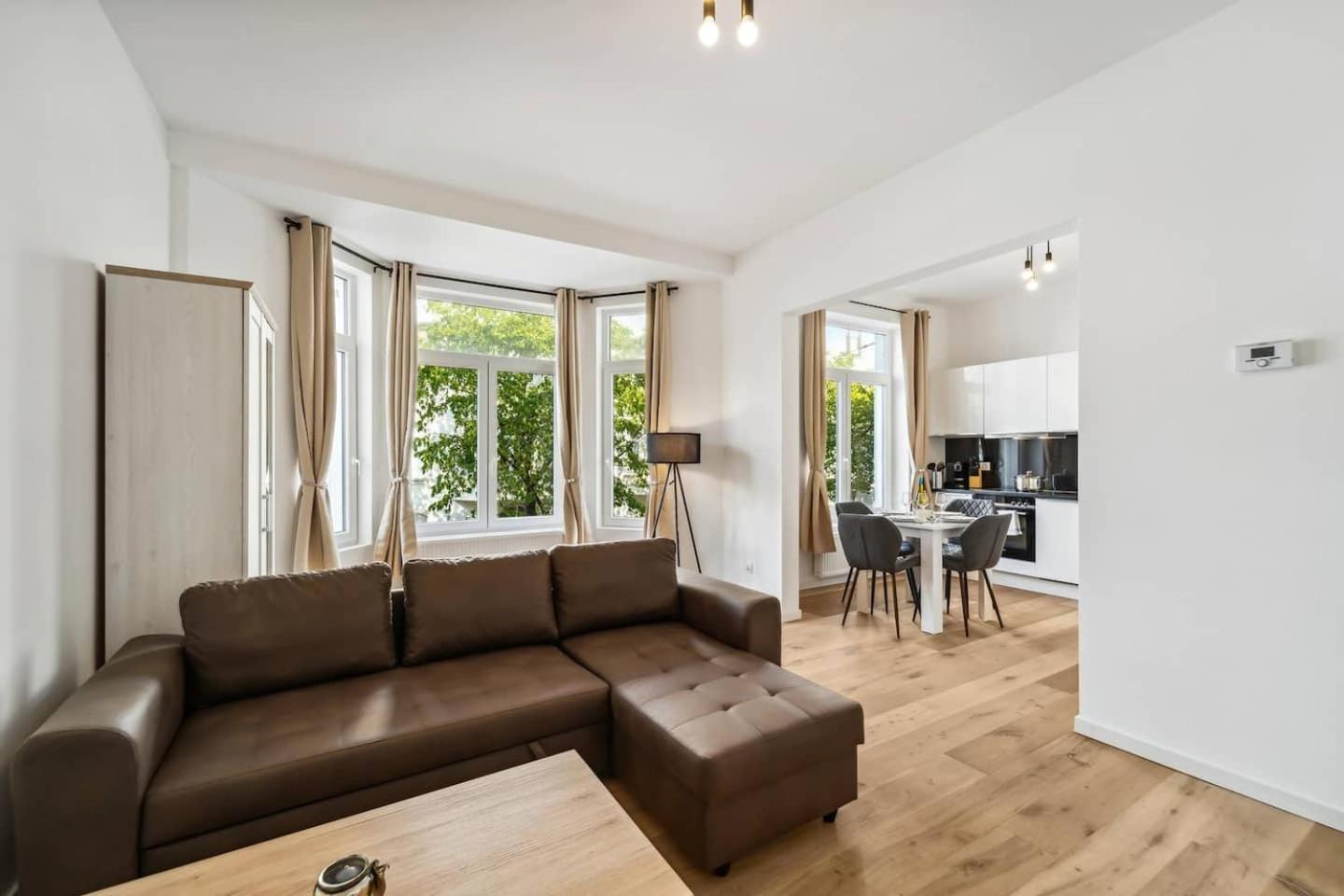 Infinity Stay Ferienapartments Rheinstrasse Wilhelmshaven Esterno foto