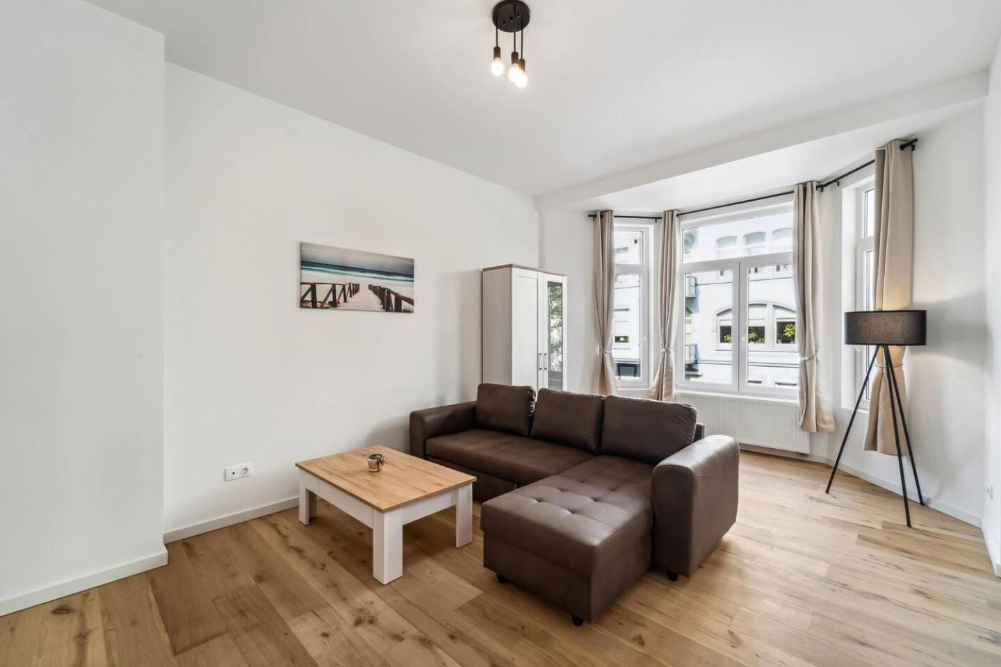 Infinity Stay Ferienapartments Rheinstrasse Wilhelmshaven Esterno foto