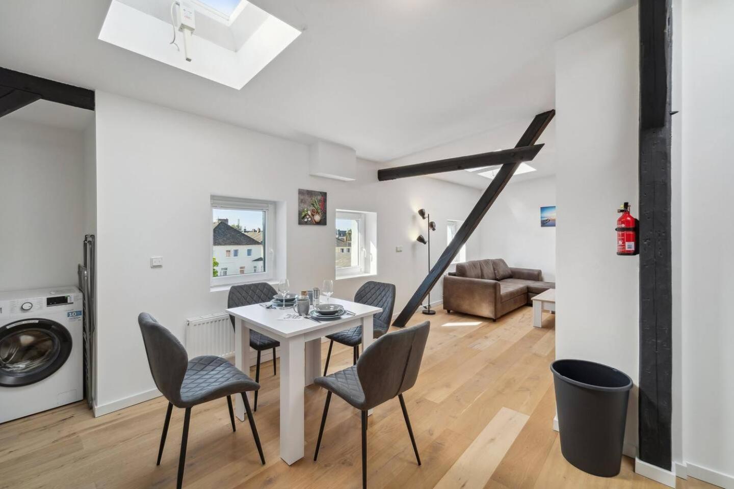 Infinity Stay Ferienapartments Rheinstrasse Wilhelmshaven Esterno foto