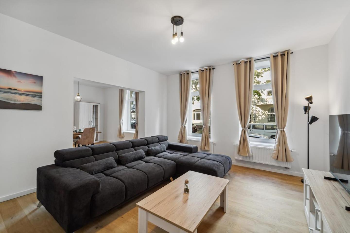 Infinity Stay Ferienapartments Rheinstrasse Wilhelmshaven Esterno foto