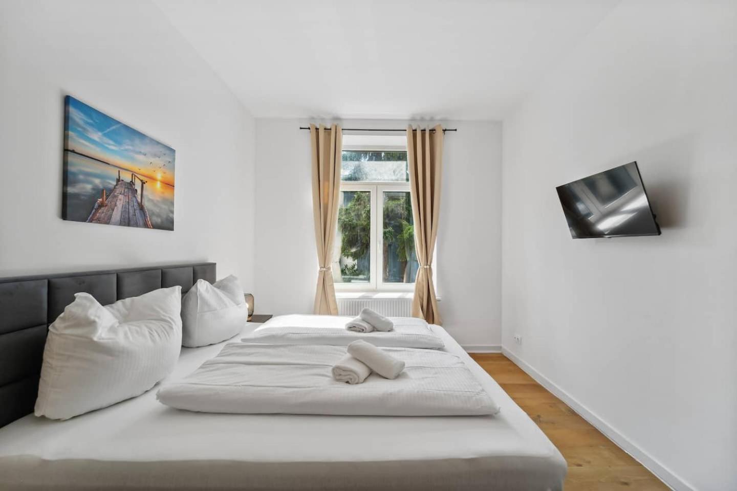 Infinity Stay Ferienapartments Rheinstrasse Wilhelmshaven Esterno foto