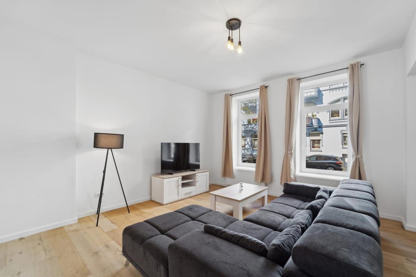 Infinity Stay Ferienapartments Rheinstrasse Wilhelmshaven Esterno foto