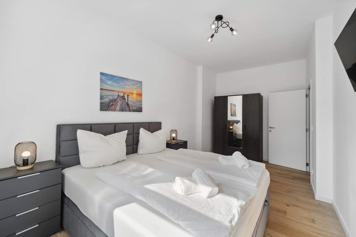 Infinity Stay Ferienapartments Rheinstrasse Wilhelmshaven Esterno foto