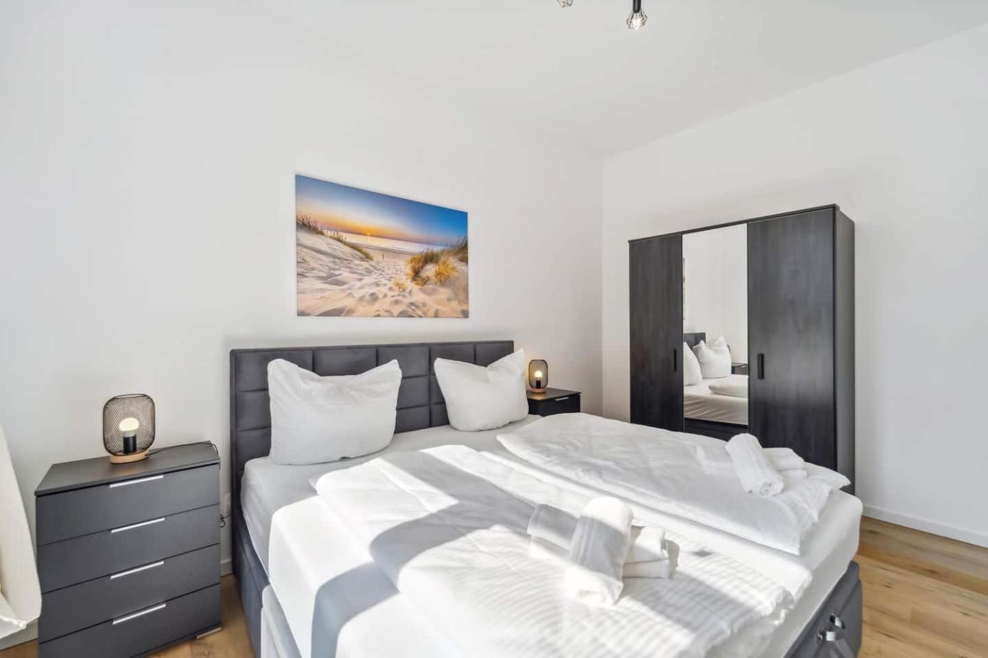 Infinity Stay Ferienapartments Rheinstrasse Wilhelmshaven Esterno foto