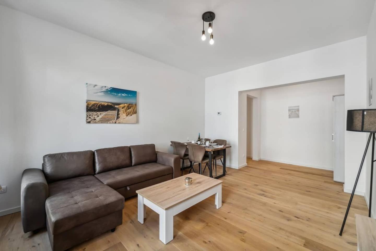 Infinity Stay Ferienapartments Rheinstrasse Wilhelmshaven Esterno foto