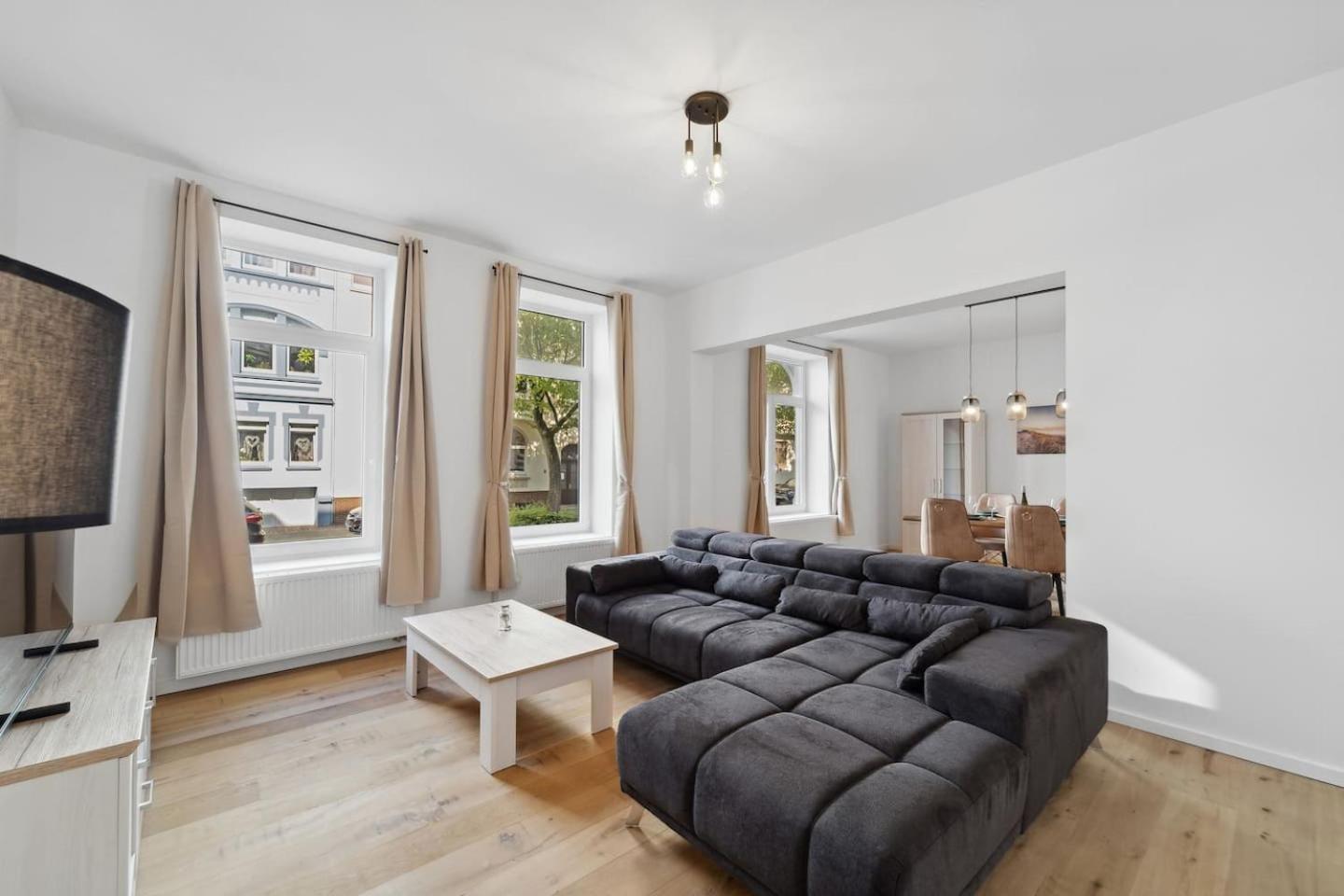 Infinity Stay Ferienapartments Rheinstrasse Wilhelmshaven Esterno foto