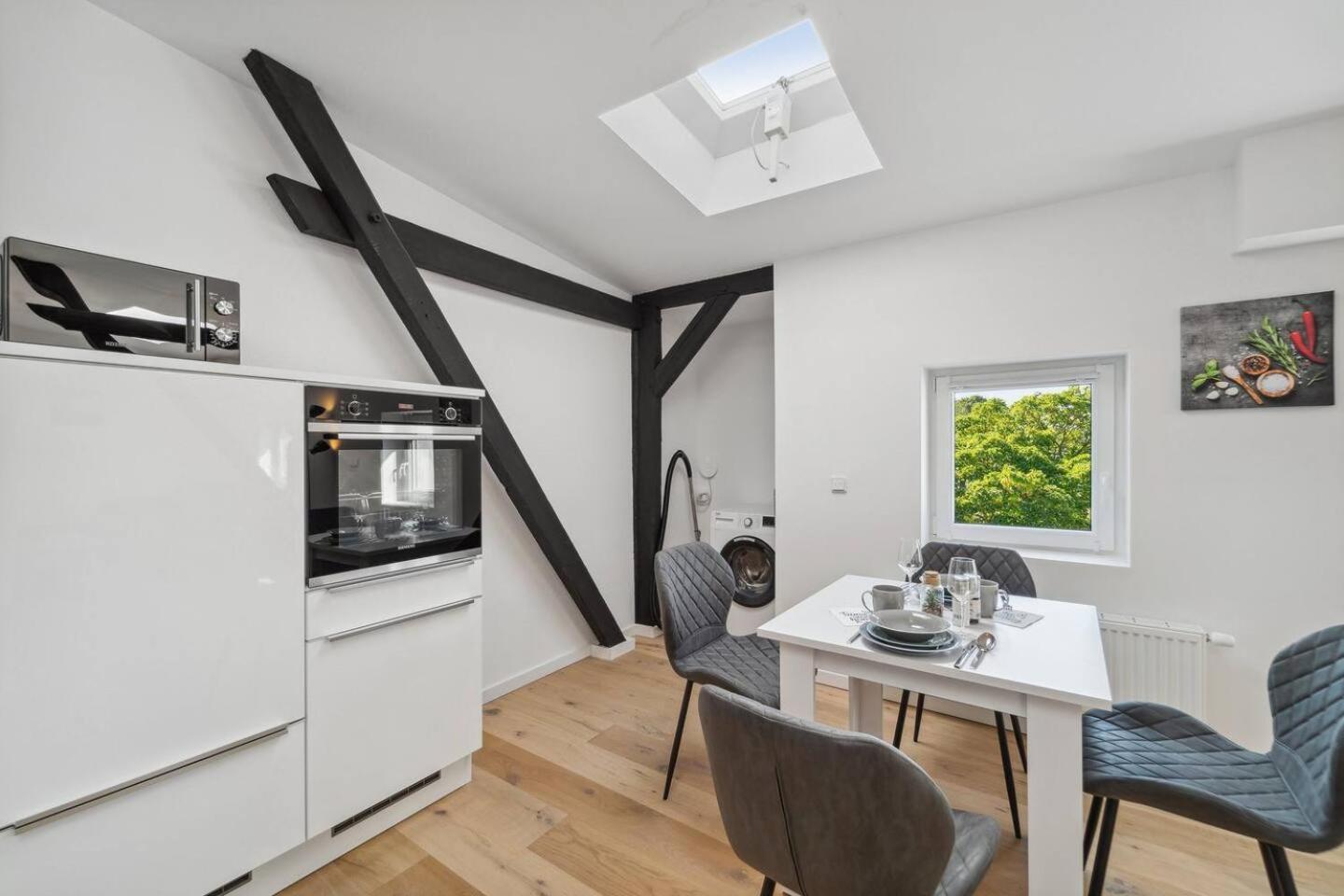Infinity Stay Ferienapartments Rheinstrasse Wilhelmshaven Esterno foto